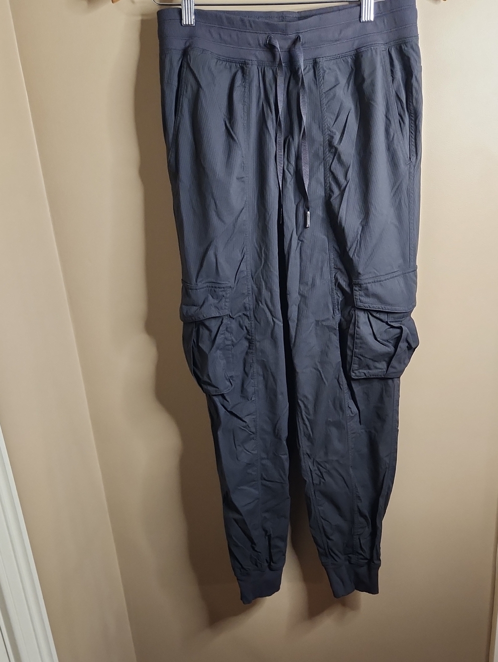 Lululemon Dance Studio Relaxed- Fit Mid-Rise Cargo Jogger in Graphite Grey Sz S.